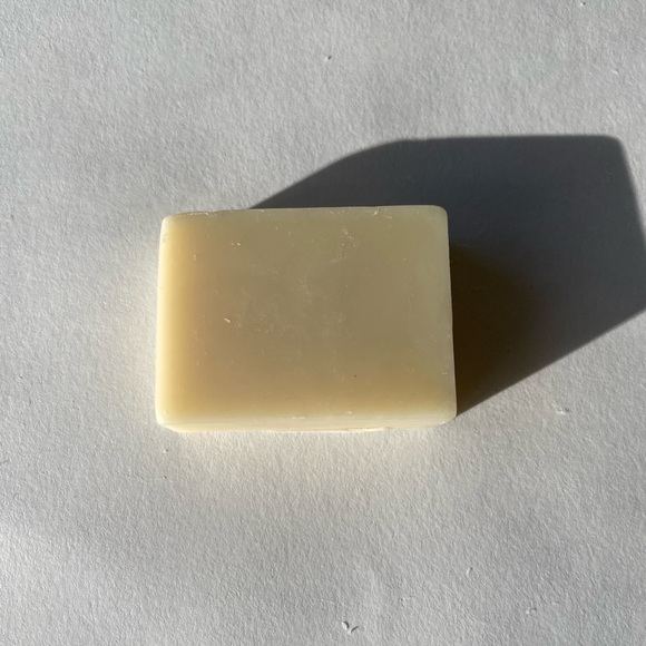 Lavender Geranium Shea Face Bars (2 rounds+1 Rectangle travel size, 3.5oz total) - Picture 5 of 11